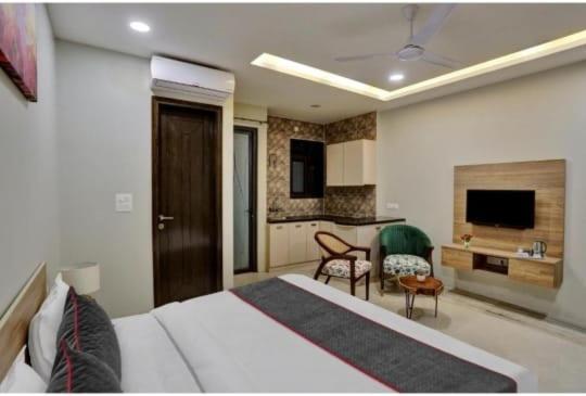 Vibe Hotel Noida Exterior foto
